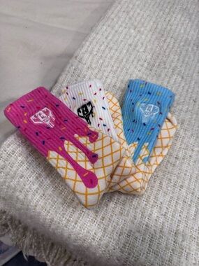 Baseball Lifestyle Youth Ice Cream drip Crew Socks - Pink, Blue, White- NWOT